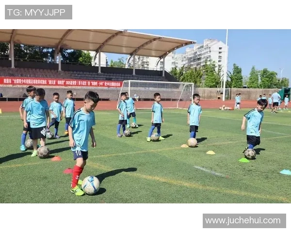 足球青训的长期规划，如何从小培养全面的足球人才